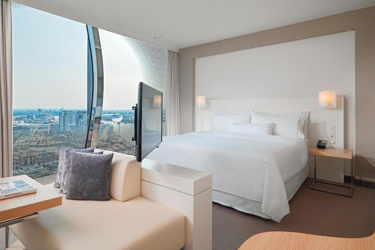 Elbphilharmonie Studio, Studio, 1 King, City/Elbe view,1348285382:JPEG