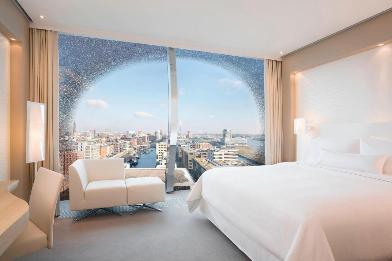 Premium City, Guest room, 1 King, Hafencity/Water view, Skyline view,1351939522:JPEG