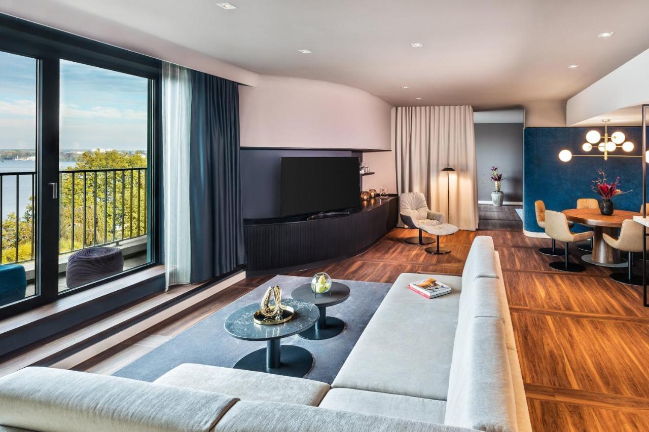 Prestige Lake Suite 1 Bedroom Suite Alster view,1377329900:JPEG